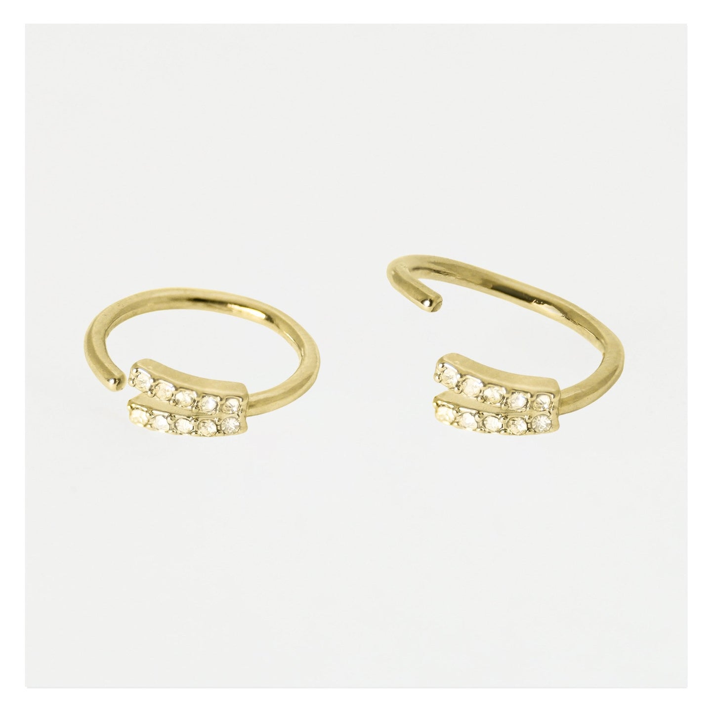 Silver Gemset V Twist Ring