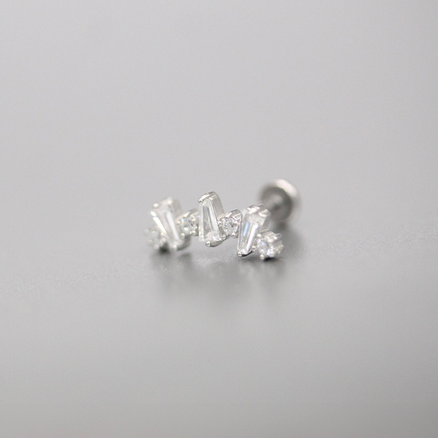 Steel Galaxia Curve Labret - Internally Threaded