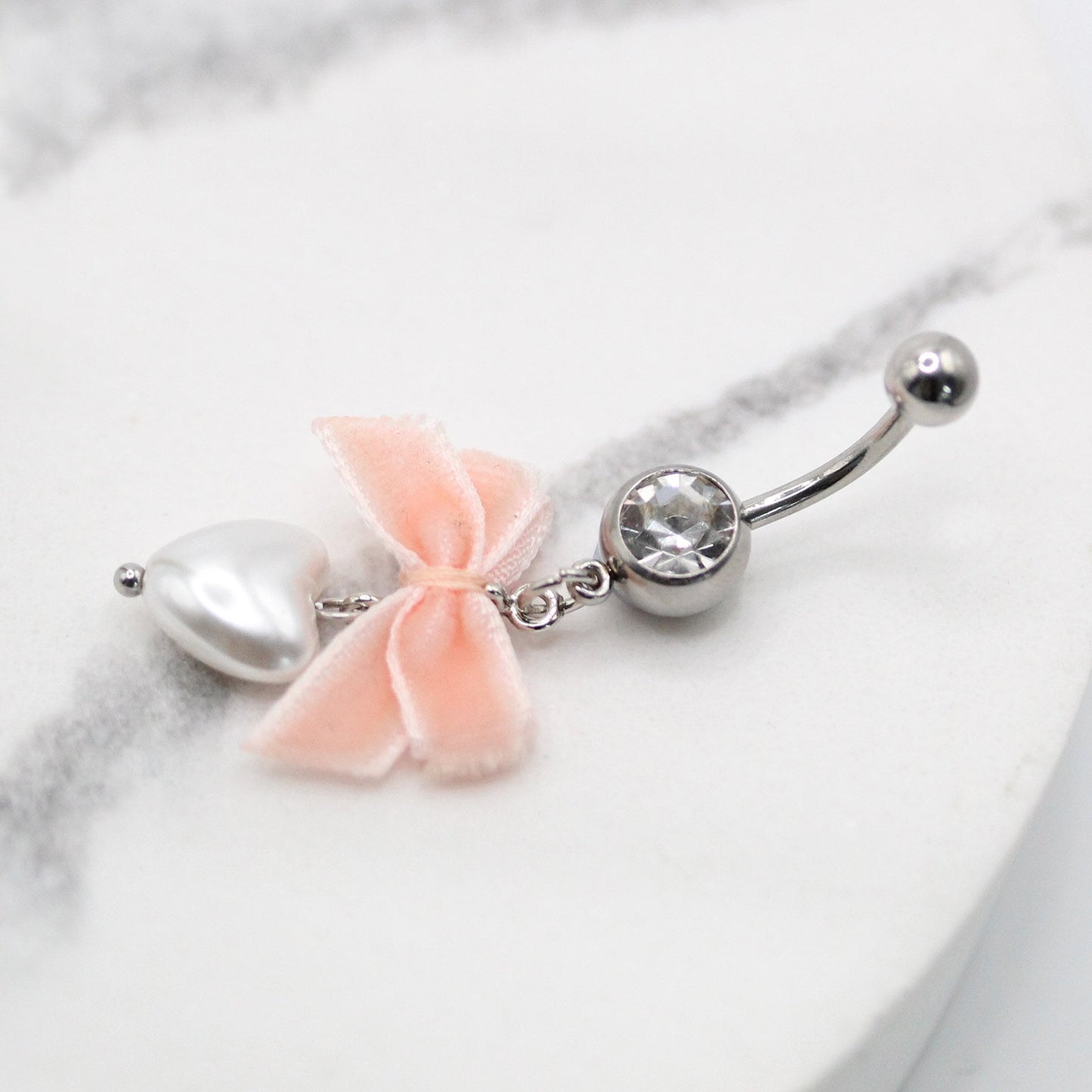 Steel Love's Pearl Bow Belly Bar