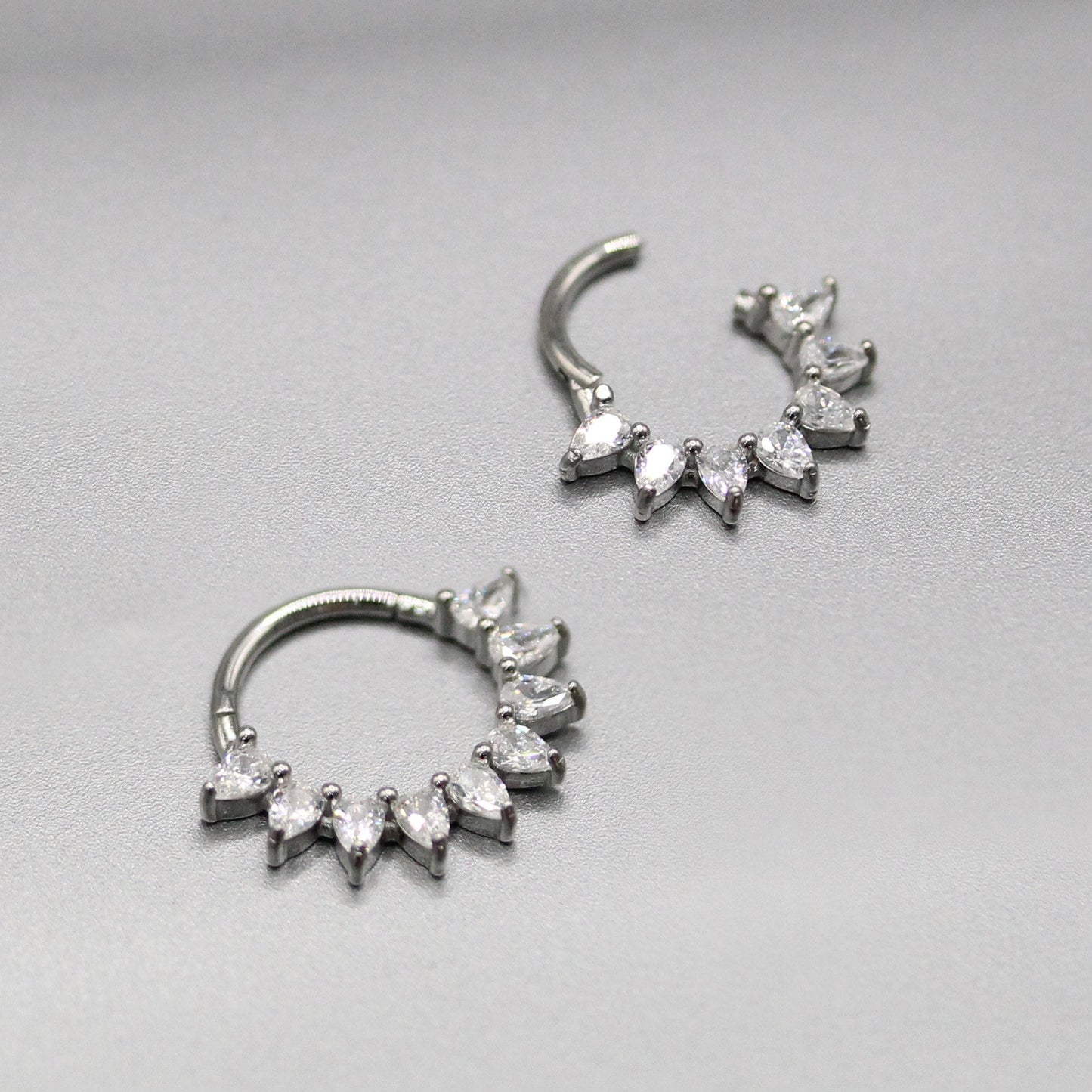 Steel Petal Perfection Hinged Ring - 1.2mm