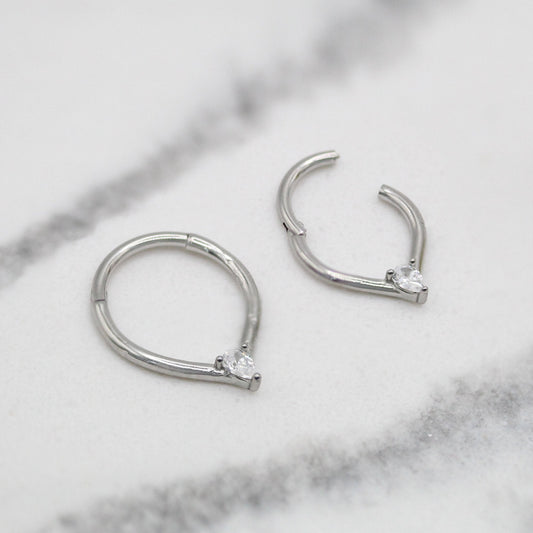 Steel Solitaire Forward Facing Hinge Ring - 1.2mm