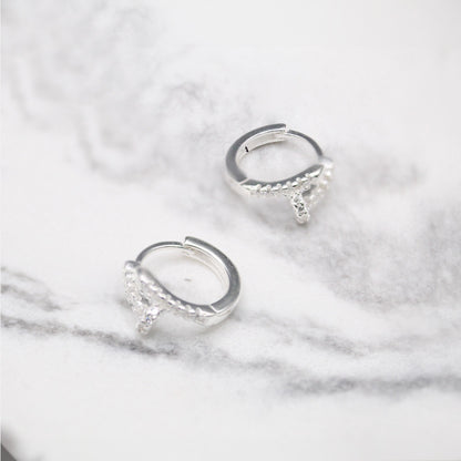 Silver Overlap Huggie - 10mm