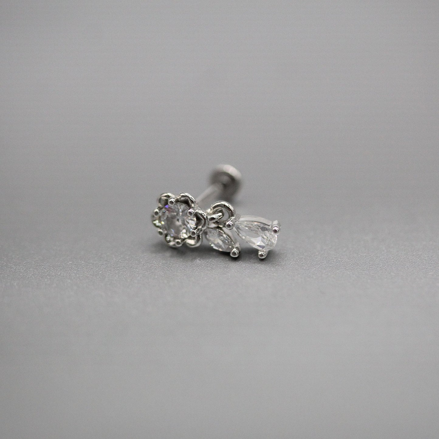 Steel Sparkling Daisy & Crystal Drop Labret