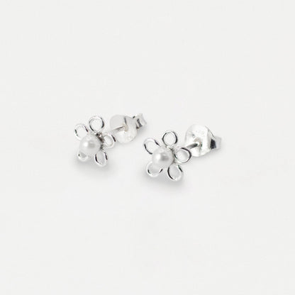 Silver Pearl Daisy Flower Stud Earrings - 6mm